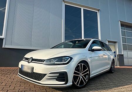 VW Golf Volkswagen 2.0 TDI DSG GTD Variant GTD