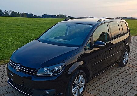 VW Touran Volkswagen 2.0 TDI 103kW -