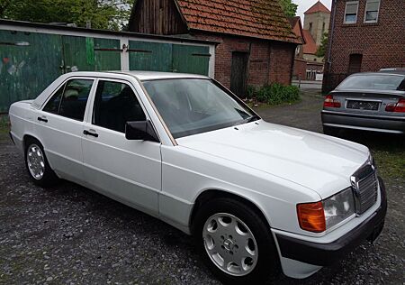 Mercedes-Benz 190 D Rentnerfahrzeug,Schiebedach elektrisch ver