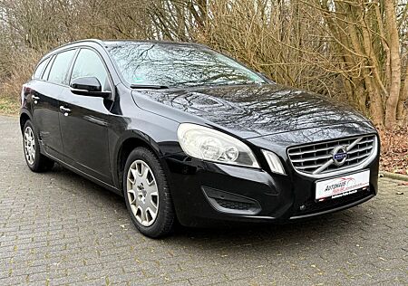 Volvo V60 °Navi°FSE°Shzg°PDC°Klima°BT°Radio°