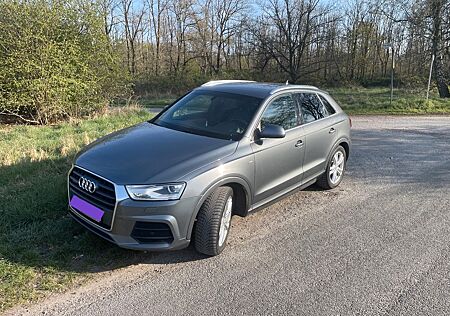 Audi Q3 2.0 TFSI quattro S tronic sport AHK+ Gasanlag