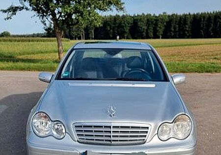 Mercedes-Benz C 230 gebraucht kaufen Mercedes-Benz C 230 V6 Sport Edition