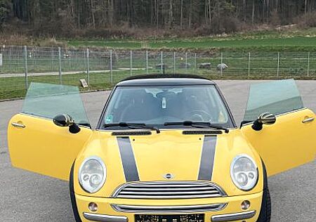 Mini Cooper Kultauto