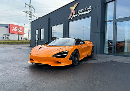 McLaren 750S - Spider - MSO Papaya Spark - B&W - Lift