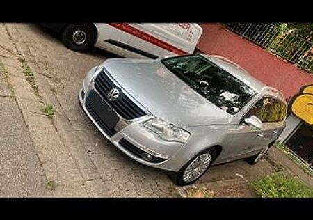 VW Passat Variant Volkswagen 2.0 TDI DPF DSG Highline Vari...
