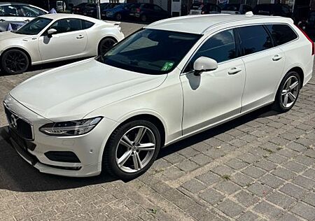 Volvo V90 D4 Momentum Geartronic 360* ACC LED