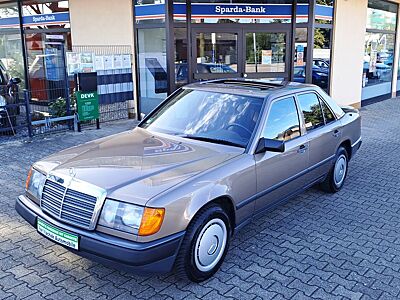 Mercedes-Benz E 230 1.Hand / H-Zulassung / Sammlungszustand /
