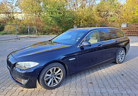 BMW 520d Touring Automatik*Bi-Xenon*Panorama*AHK