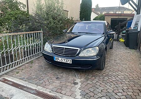 Mercedes-Benz S 500 -