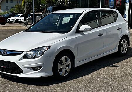 Hyundai i30 FIFA WM Edition TÜV 04/26 KLIMA SHZ
