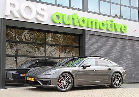 Porsche Panamera Turbo