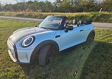 Mini Cooper Cabrio LED Leder Navi Temp Klima makellos