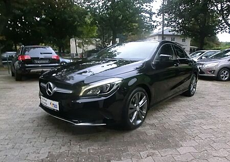 Mercedes-Benz CLA 180 BNZIN.NAVI+SHZG+ECO+TEILLEDER+ALU+2.HAND