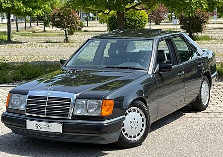 Mercedes-Benz 230 230E Lim. Klima*Leder*Schalter*Schiebedach*H-Zul