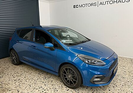 Ford Fiesta ST RECARO TEMPOMAT CARPLAY LHZ SHZ SPURHA