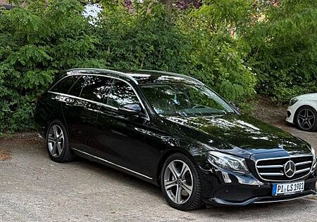 Mercedes-Benz E 220 d 4MATIC T All-Terrain Autom. All-Terrain