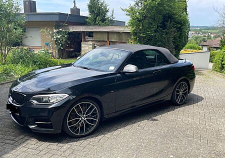 BMW 240 M240i xDrive Cabrio - Top Zustand!