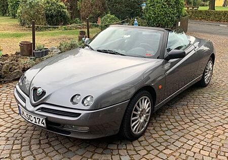 Alfa Romeo Spider 1.8 T. Twin-Spark Youngtimer