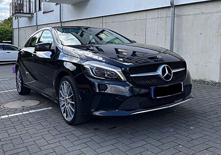 Mercedes-Benz 200