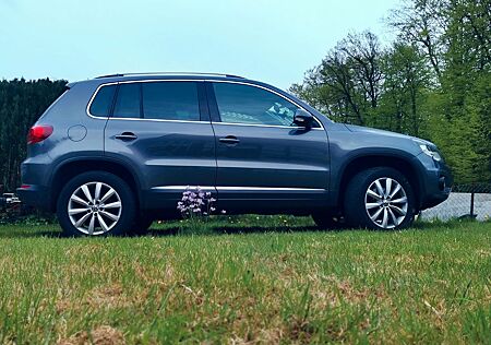 VW Tiguan Volkswagen 2.0 TSI 155kW 4MOTION CUP Track & Sty...