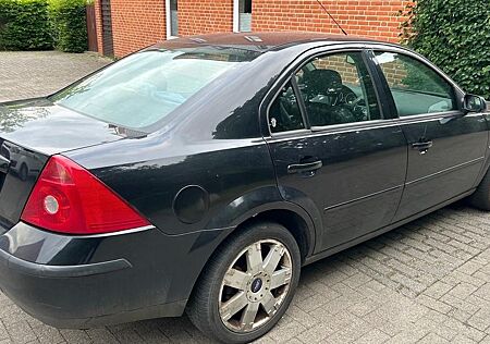 Ford Mondeo 2.5 V6 Ghia X Ghia X