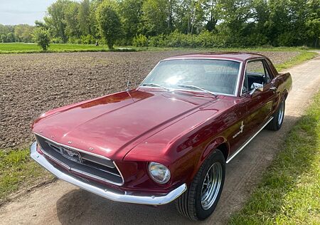 Ford Mustang 67er Coupe California Car Schmuckstück!