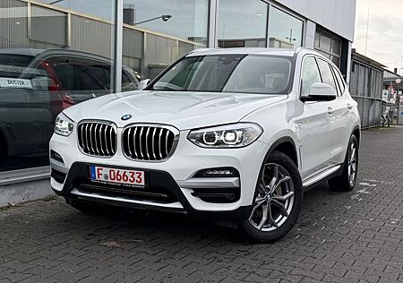 BMW X3 xDrive 30e xLine LED/Navi/Teilleder/STHZ/PDC