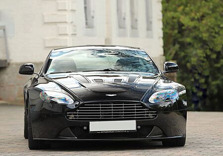 Aston Martin V12 Vantage - aus priv. Sammlung - Inspektion NE