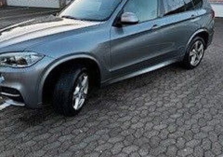 BMW X5 M50 M50d -