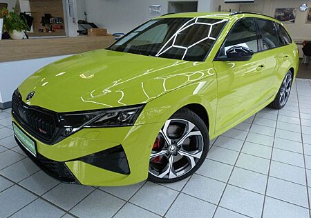 Skoda Octavia Combi RS 2.0 TSI 265 PS / LED/SHZ/CAM/AK