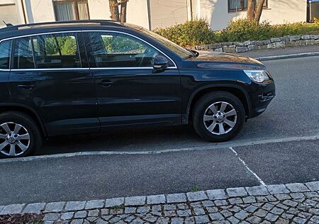 VW Tiguan Volkswagen 2.0 TDI Automatik 4MOTION Track & Fie...
