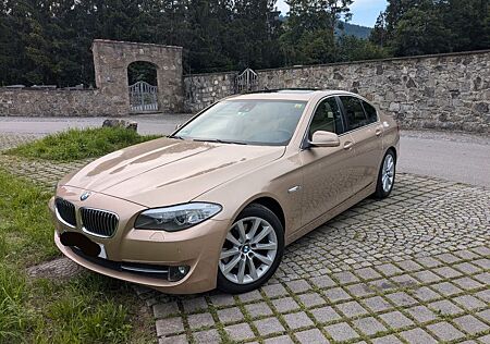 BMW 530d - metallic, Panoramadach, Limousine