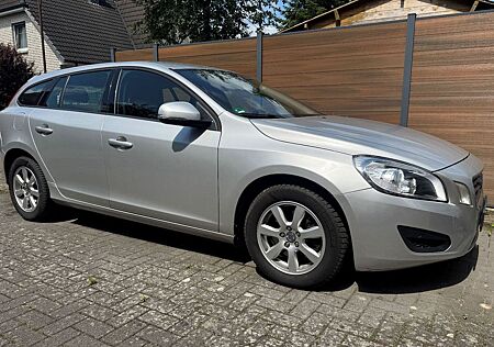 Volvo V60 T3 Geartronic Powershift -