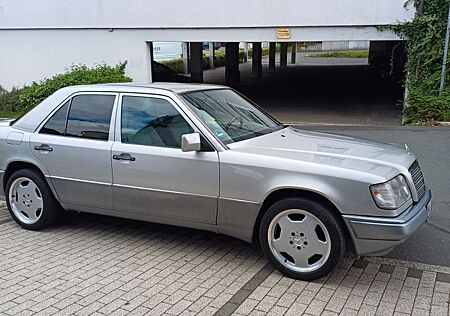 Mercedes-Benz 200
