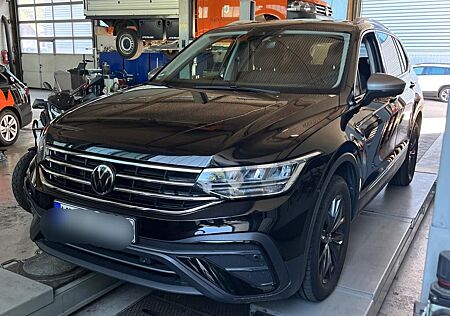 VW Tiguan Allspace Volkswagen Life*NAVI*LED*DIGITAL*18*8 FACH*