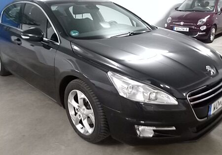 Peugeot 508 Access 120 VTi EGS6 Access mit AHK wenig Kil