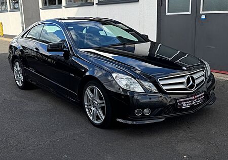 Mercedes-Benz E 250 E -Klasse Coupe CGI AMG 1Hand