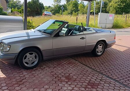 Mercedes-Benz E 220 Cabrio LPG