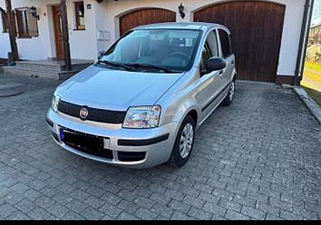 Fiat Panda KEIN KLIMA ANHÄNGERKUPPLUNG TÜV NEU