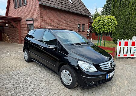 Mercedes-Benz B 170