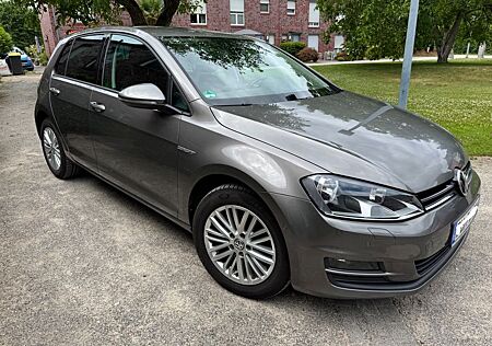 VW Golf Volkswagen 7 1.2 TSI 63kW BMT Sondermodell Cup