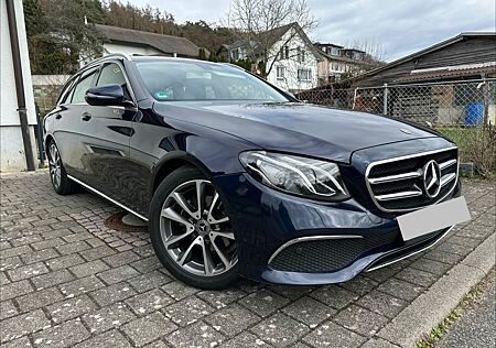 Mercedes-Benz E 220 d T Autom. - 9G-Tronic, Widescreen