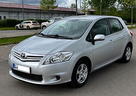 Toyota Auris 1.33 Benzin