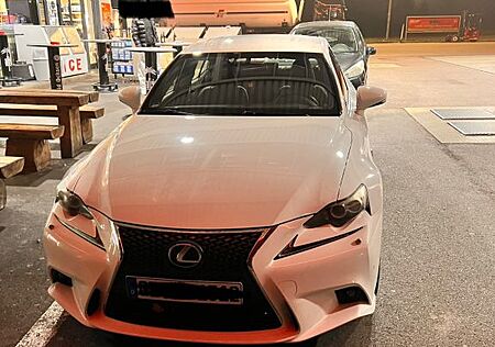 Lexus IS 300 2.5 300h F-Sport Automatik F-Sport