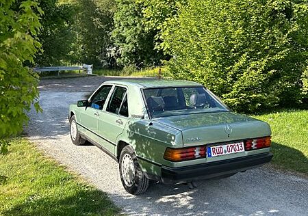 Mercedes-Benz 190 W201 E 2.6 | Seltene Farbk.