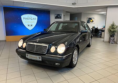 Mercedes-Benz E 320