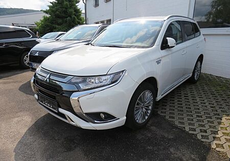 Mitsubishi Outlander PHEV 4WD Antroid Auto/Appel Carplay