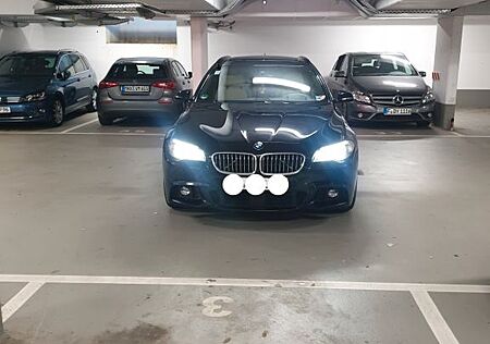 BMW 530d xDrive Touring A Modern Line Modern Line