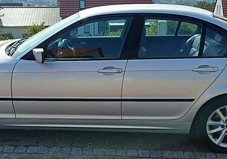 BMW 318i Edition Lifestyle Edition Lifestyle