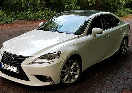 Lexus IS 250 250 Executive Line Automatik 205 PS